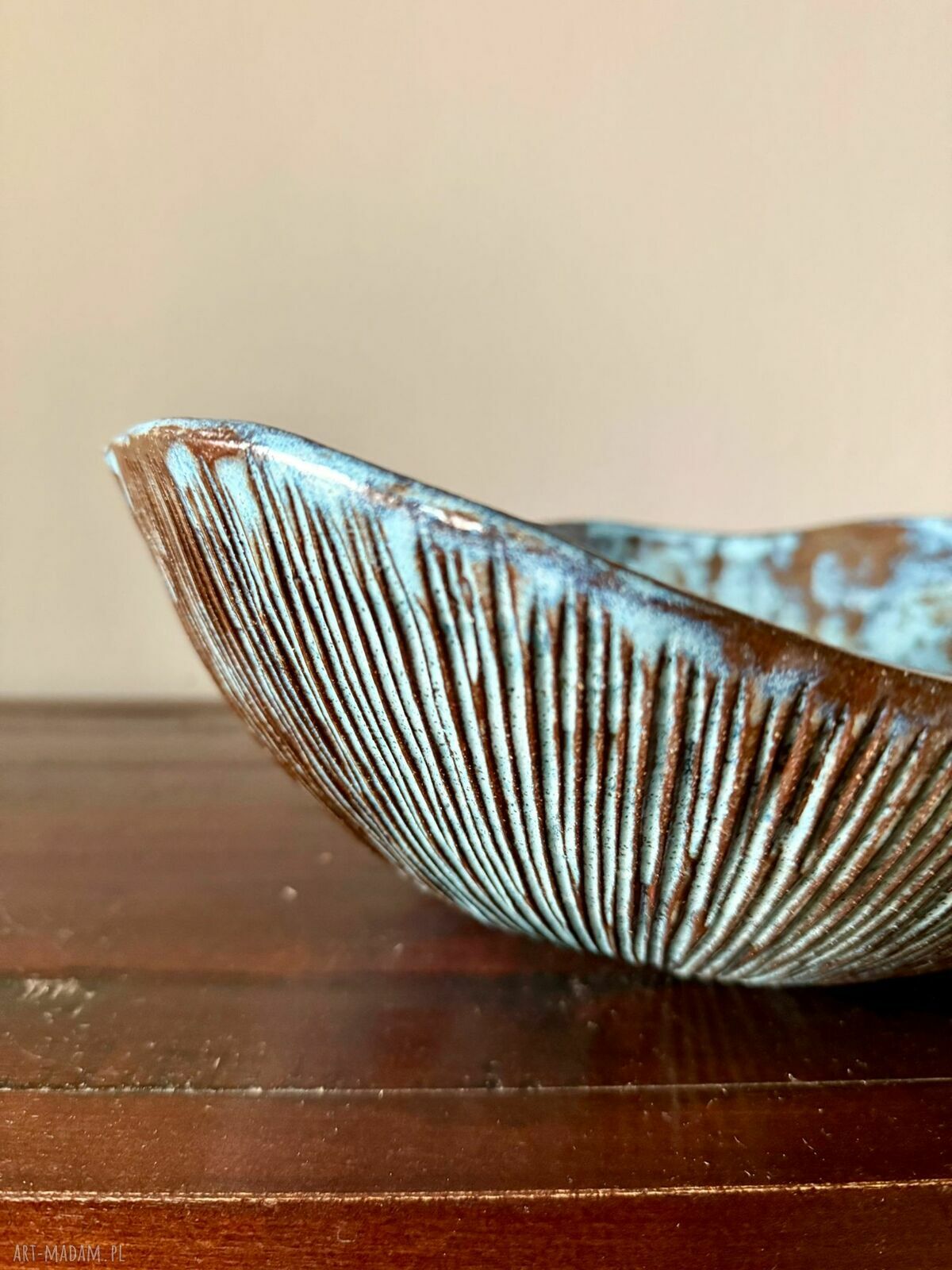 Misa ceramiczna Deep Lines - ręcznie robiona miska na owoce, sałatki i dekoracje