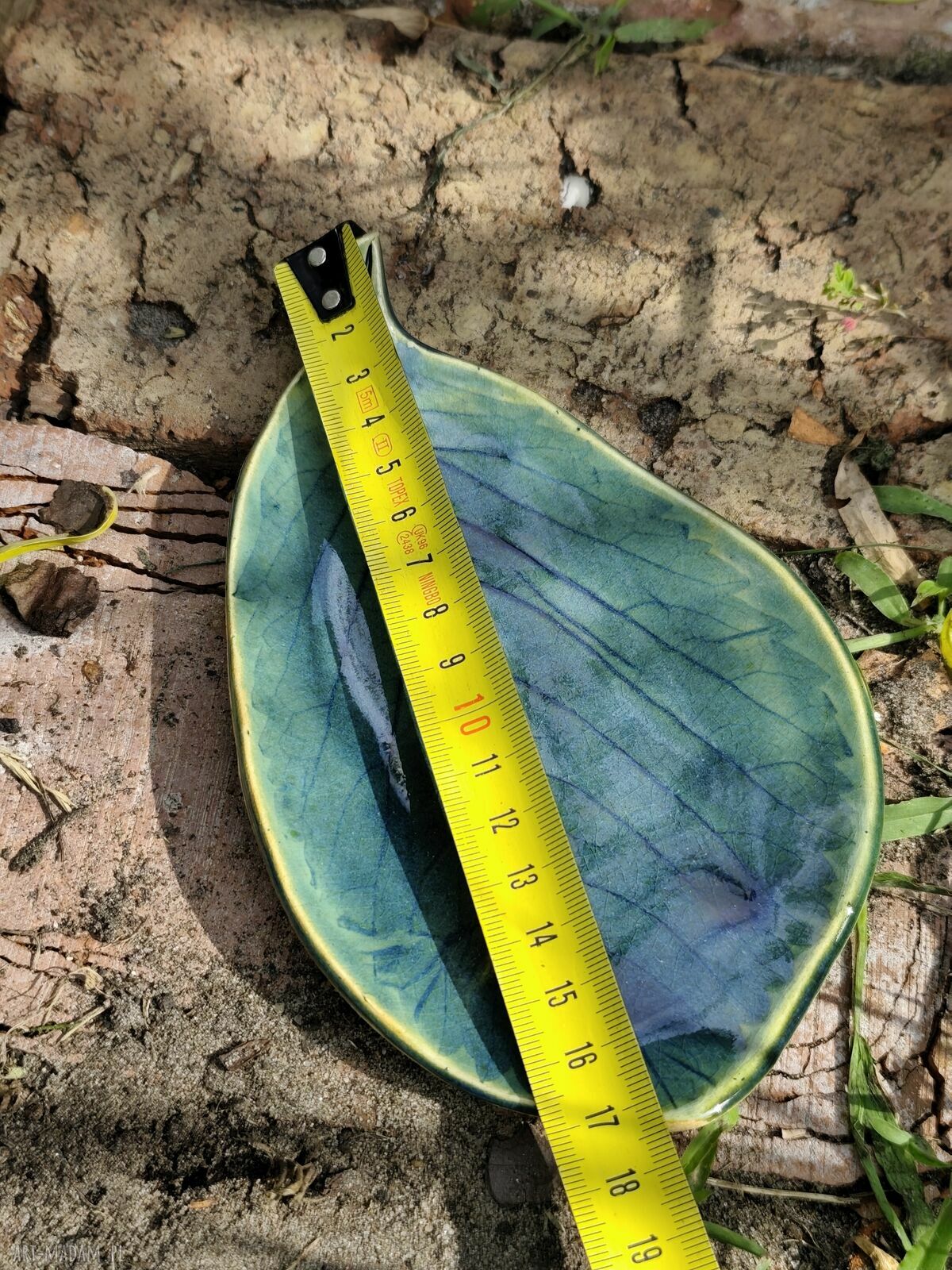 Ceramiczna miseczka - pojemnik na biżuterię w formie liścia (handmade)