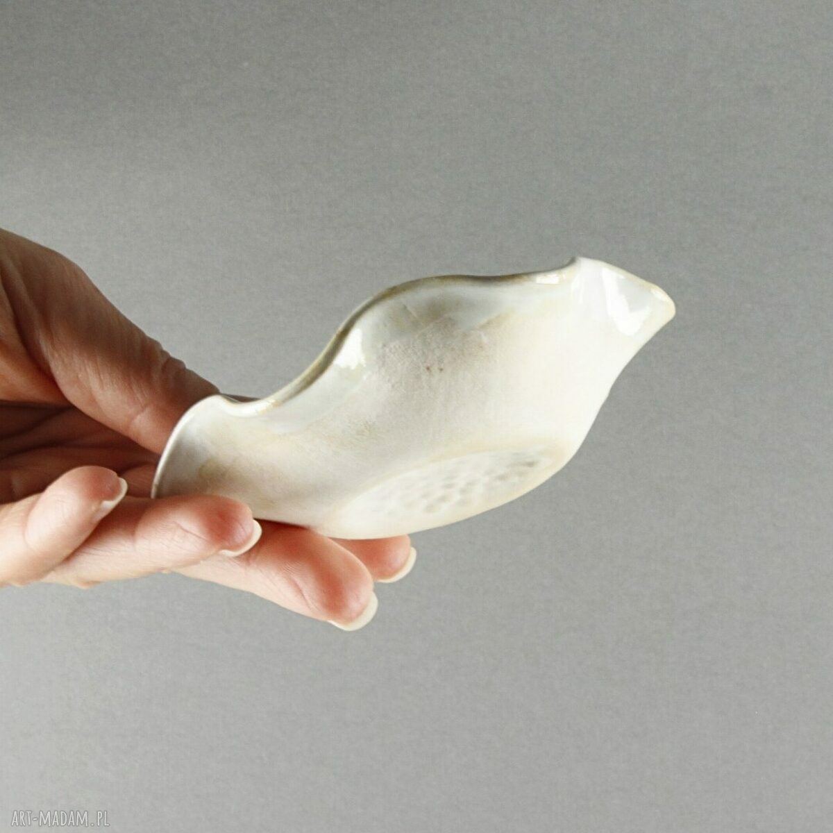 Ręcznie lepiona miseczka ceramiczny kwiatek - talerzyk na biżuterię i świeczkę