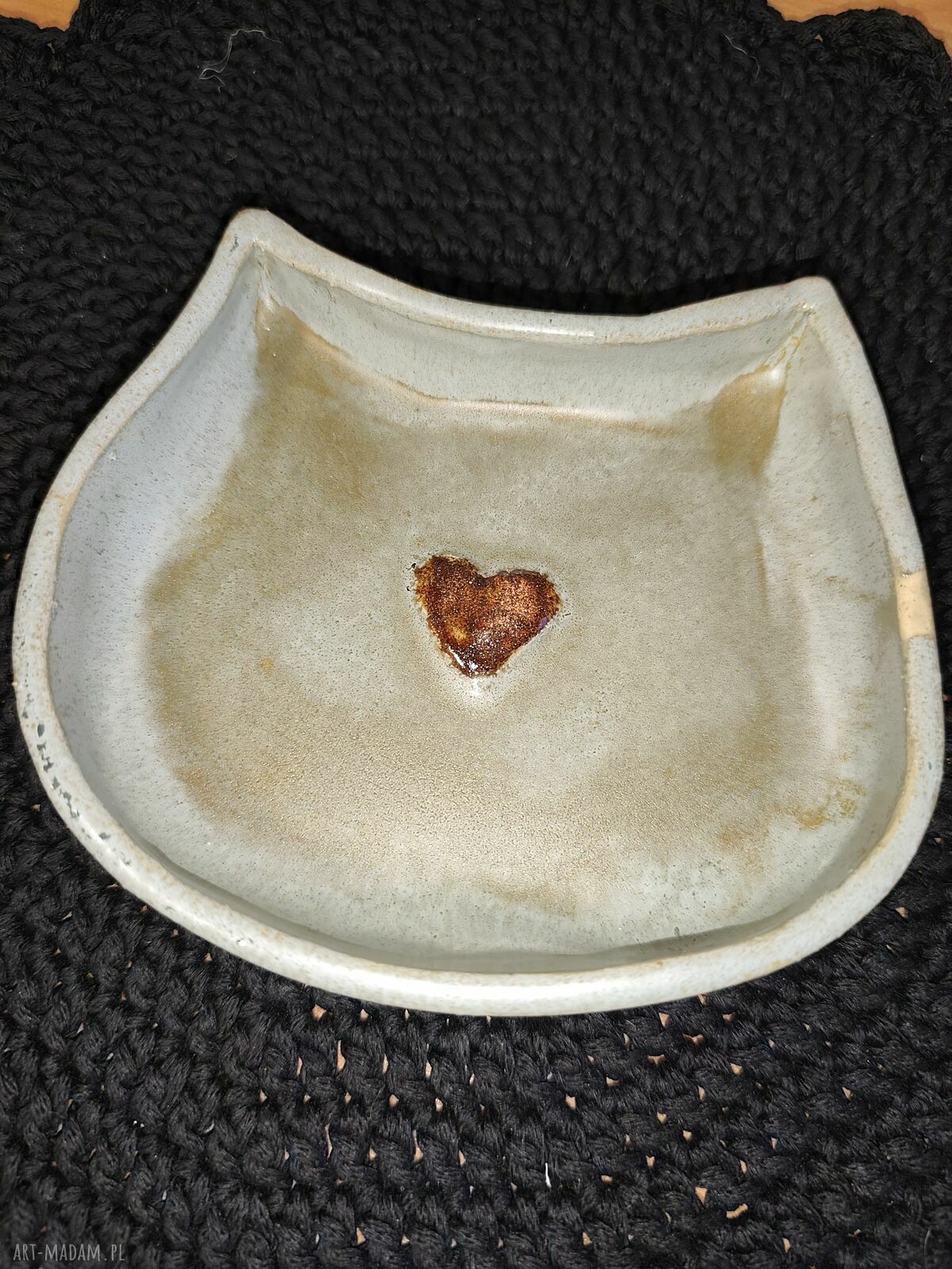 Miseczka ceramiczna w kształcie kota - ręcznie lepiona (14 x 13 cm)