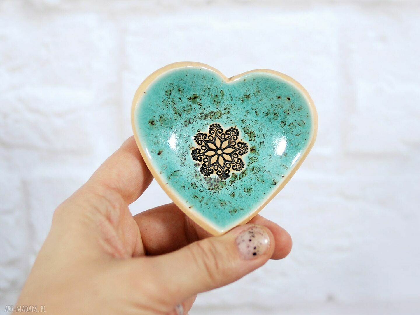 Miseczka ceramiczna boho z sercem - turkusowa na biżuterię