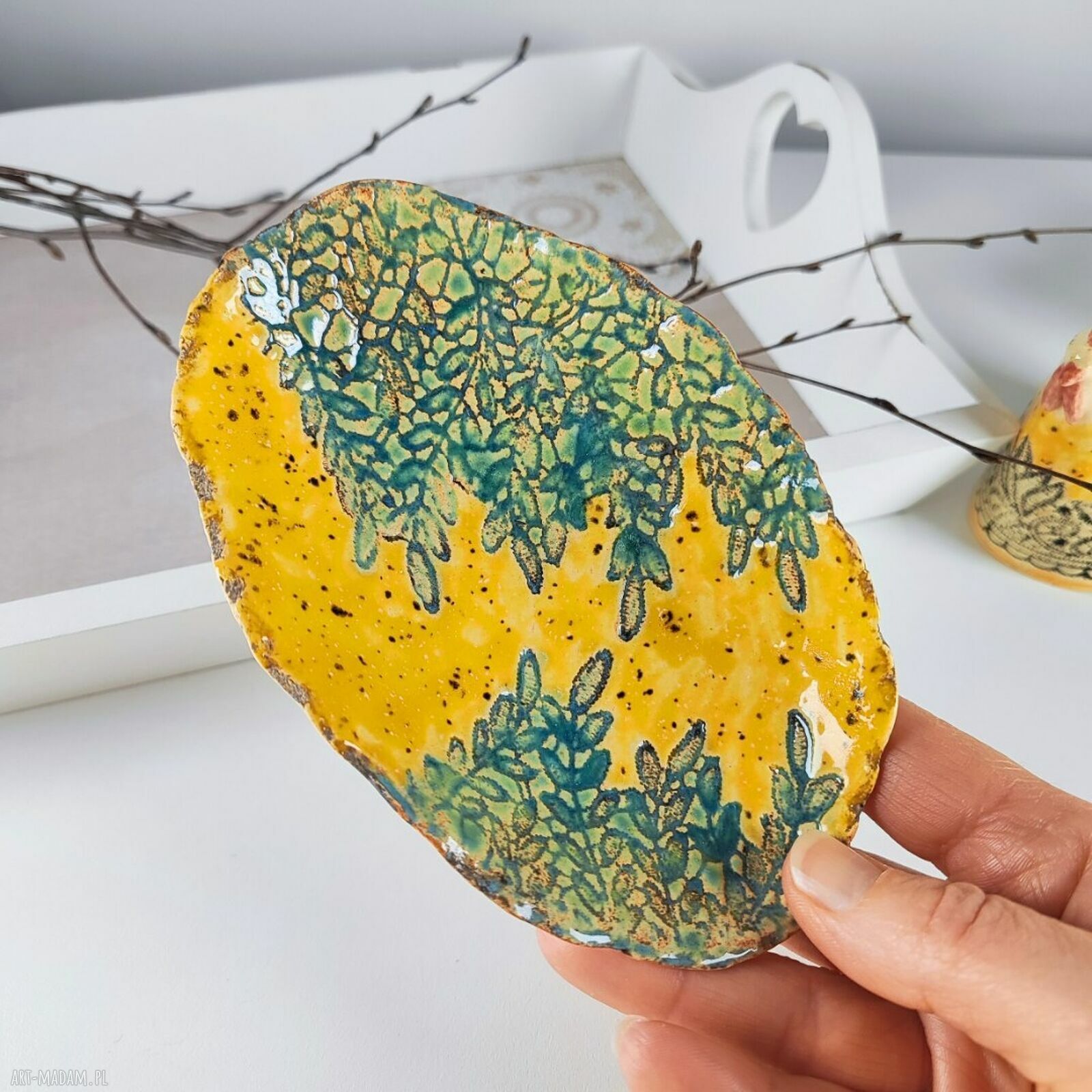 Miseczka „Skorupka jajka” na Wielkanoc - ręcznie lepiona