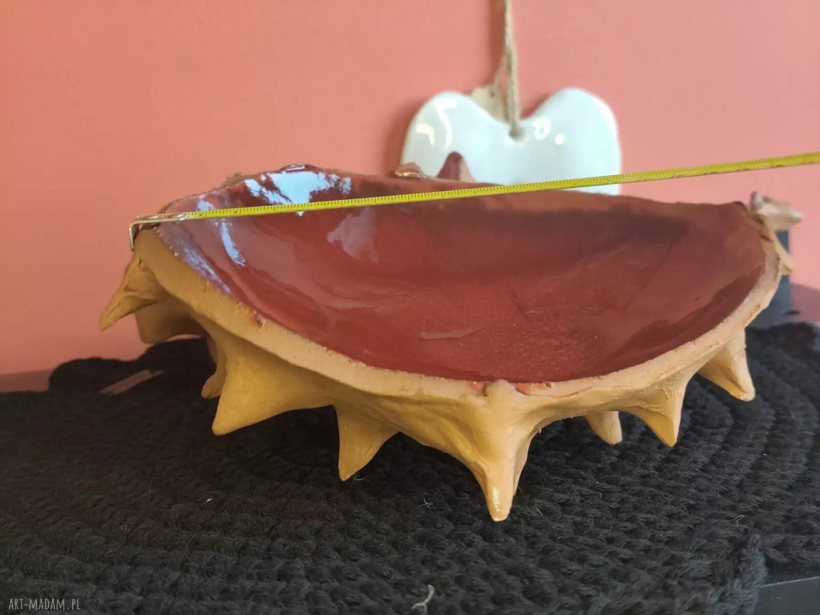 Miseczka ceramiczna w kształcie kasztana - czerwień wiśni