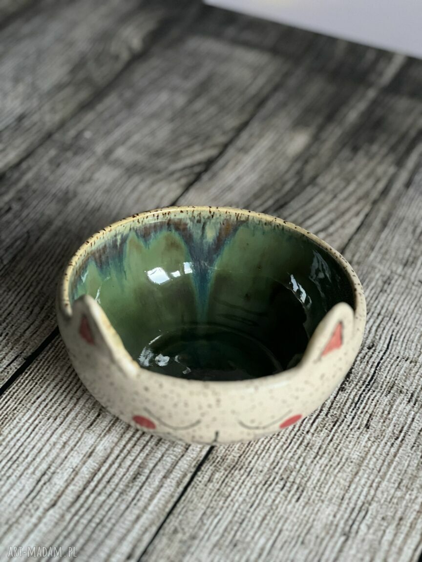Ceramiczna miska kotek Yagart - beż i zieleń, ręcznie toczona