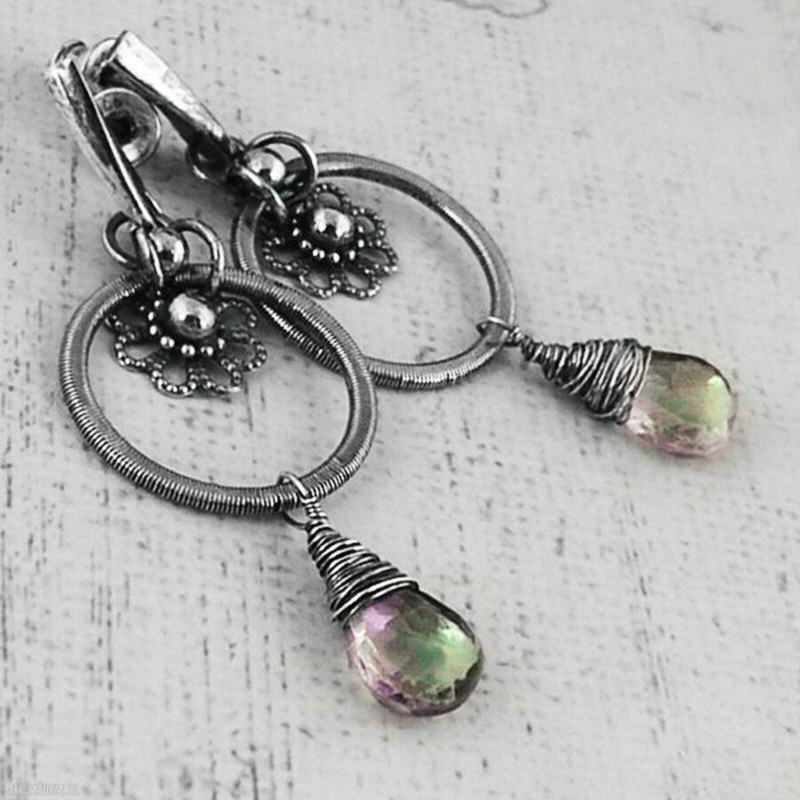 Mistyczne kwarce - srebrne kolczyki lub klipsy z kwarcem Mystic w technice wire wrapping
