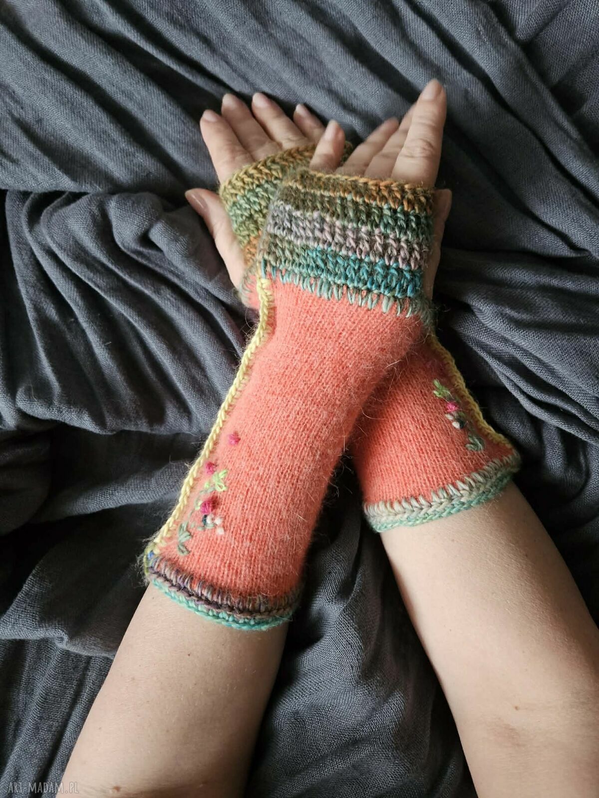 Mitenki na dłonie handmade z wełny - na prezent, rozmiar S-M