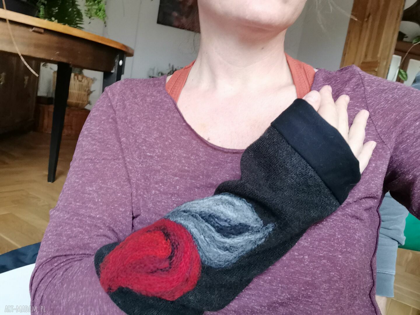 Czarne mitenki z filcowanej wełny merynosów - na podszewce, ciepłe i miłe