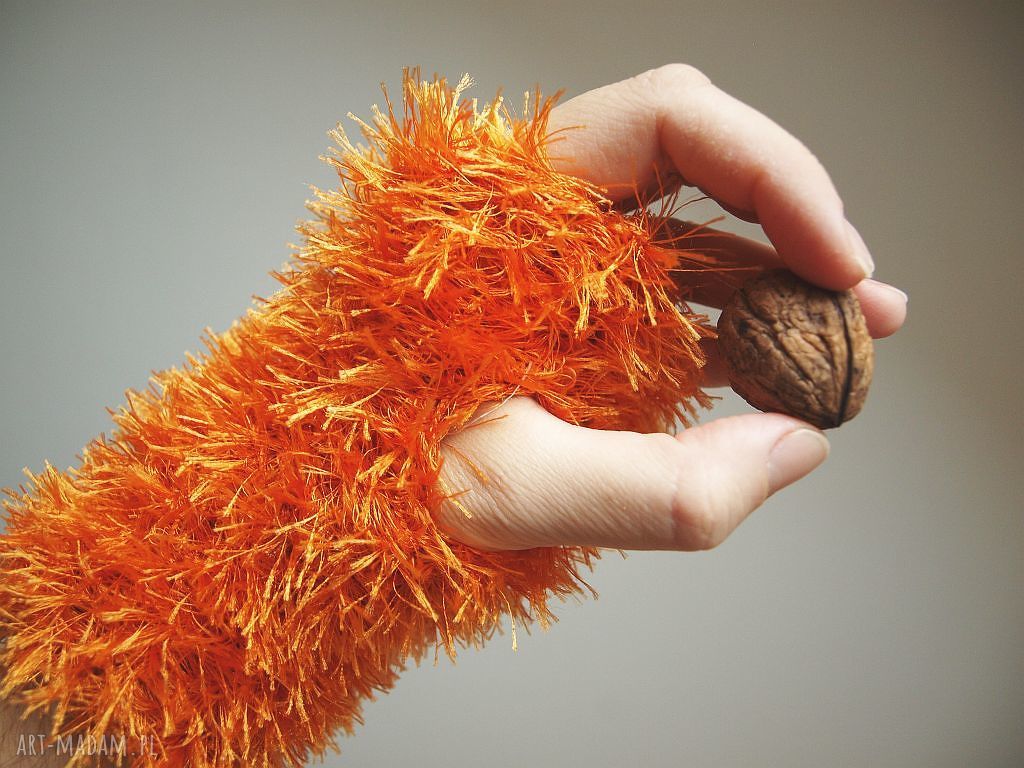 Mitenki wiewiórki ocieplacze rękawiczki włochate ciepłe