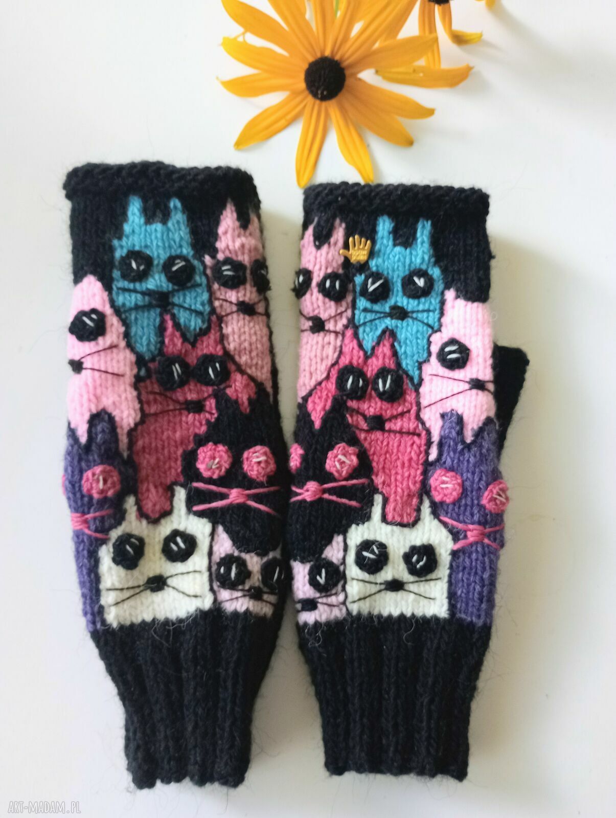 Mitenki bez palców „Szalone Koty” - ciepłe i wygodne rękawiczki na drutach
