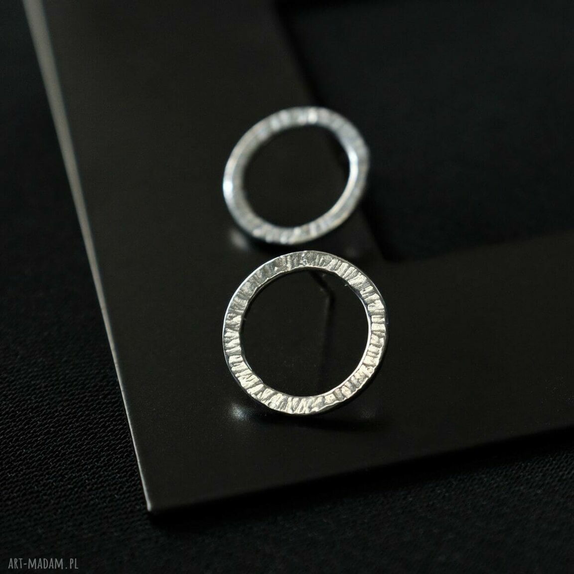 Młotkowane kolczyki Simple koła na sztyftach 15 mm - srebro 925