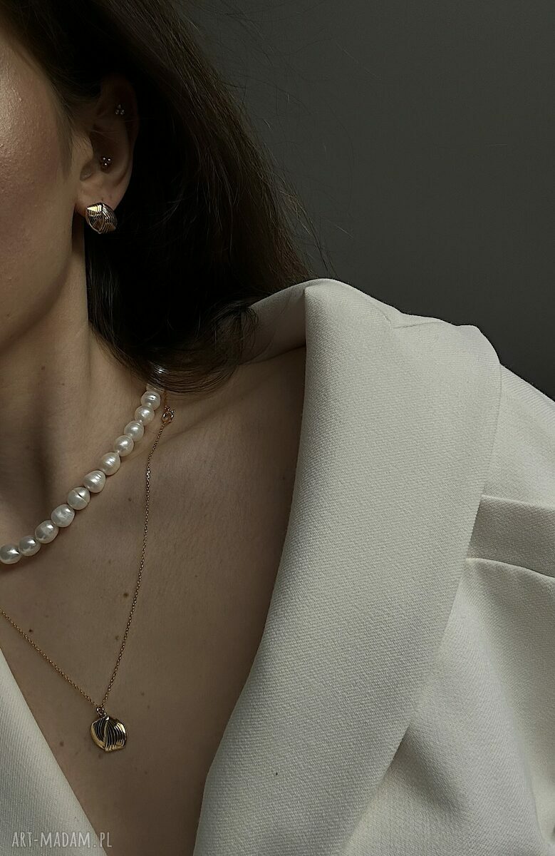 naszyjniki: Złoty naszyjnik z plecioną retro zawieszką ręcznie wykonane