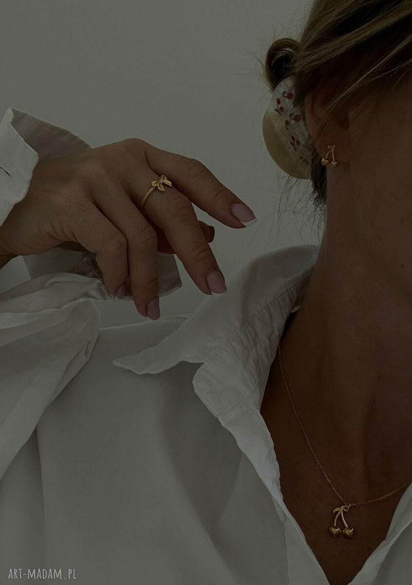 naszyjniki: Złoty naszyjnik z wisienkami Ręczne wykonanie