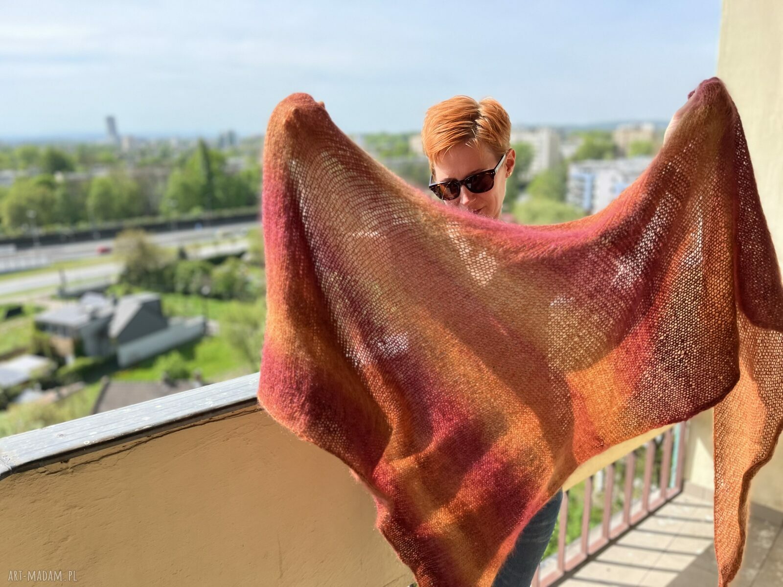 Moherowa rudość z błyskiem - chusta pod szyję na drutach