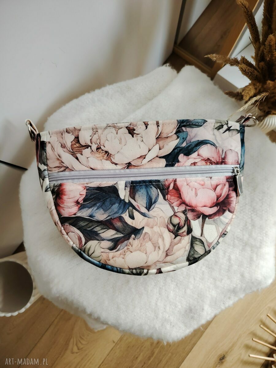 Duża torebka z weluru Moon - miękka elegancja i prezentowe przesłanie