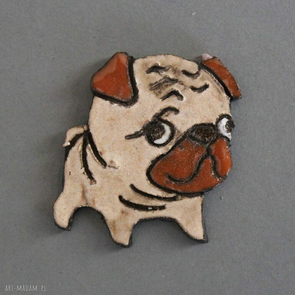 MOPSIK - broszka ceramiczna pies (4 x 4,4 cm)