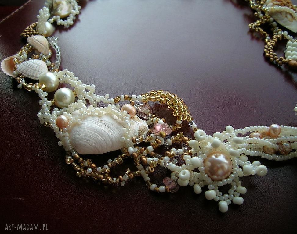Morskie opowieści - kolia z naturalnych pereł i muszli (handmade)