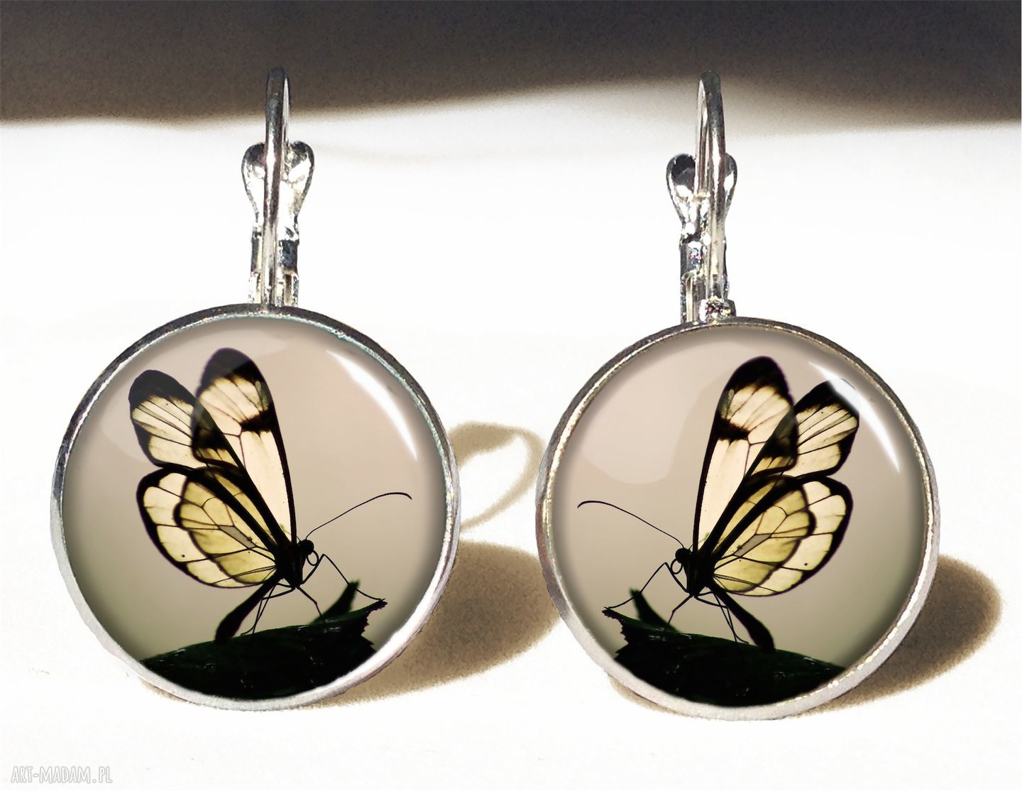 naszyjniki: Motyl w sepii Medalion z łańcuszkiem Ręczne wykonanie