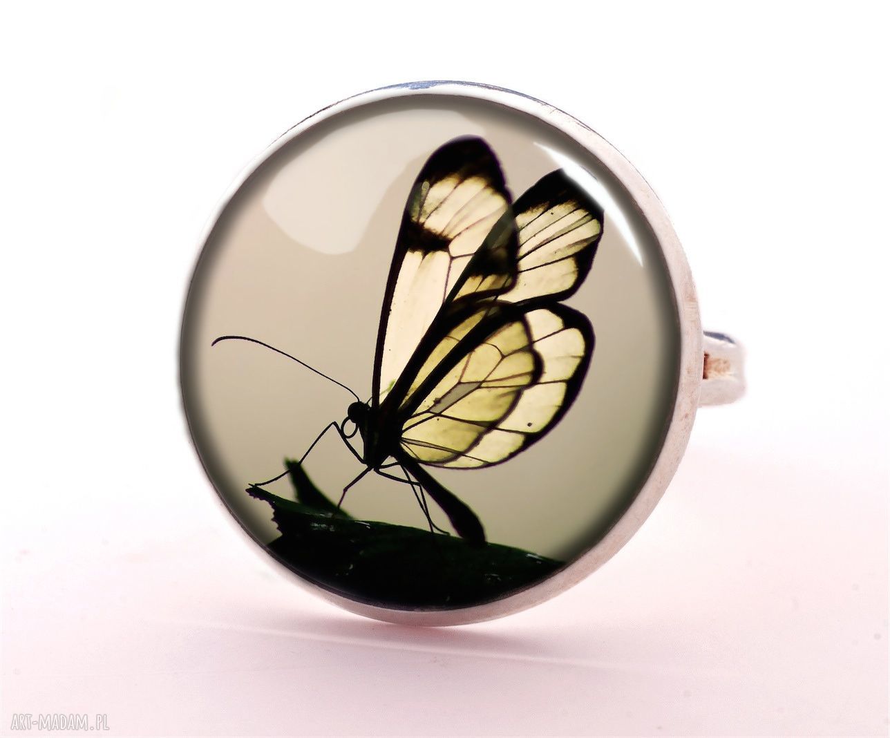 naszyjniki: Motyl w sepii Medalion z łańcuszkiem Ręczne wykonanie