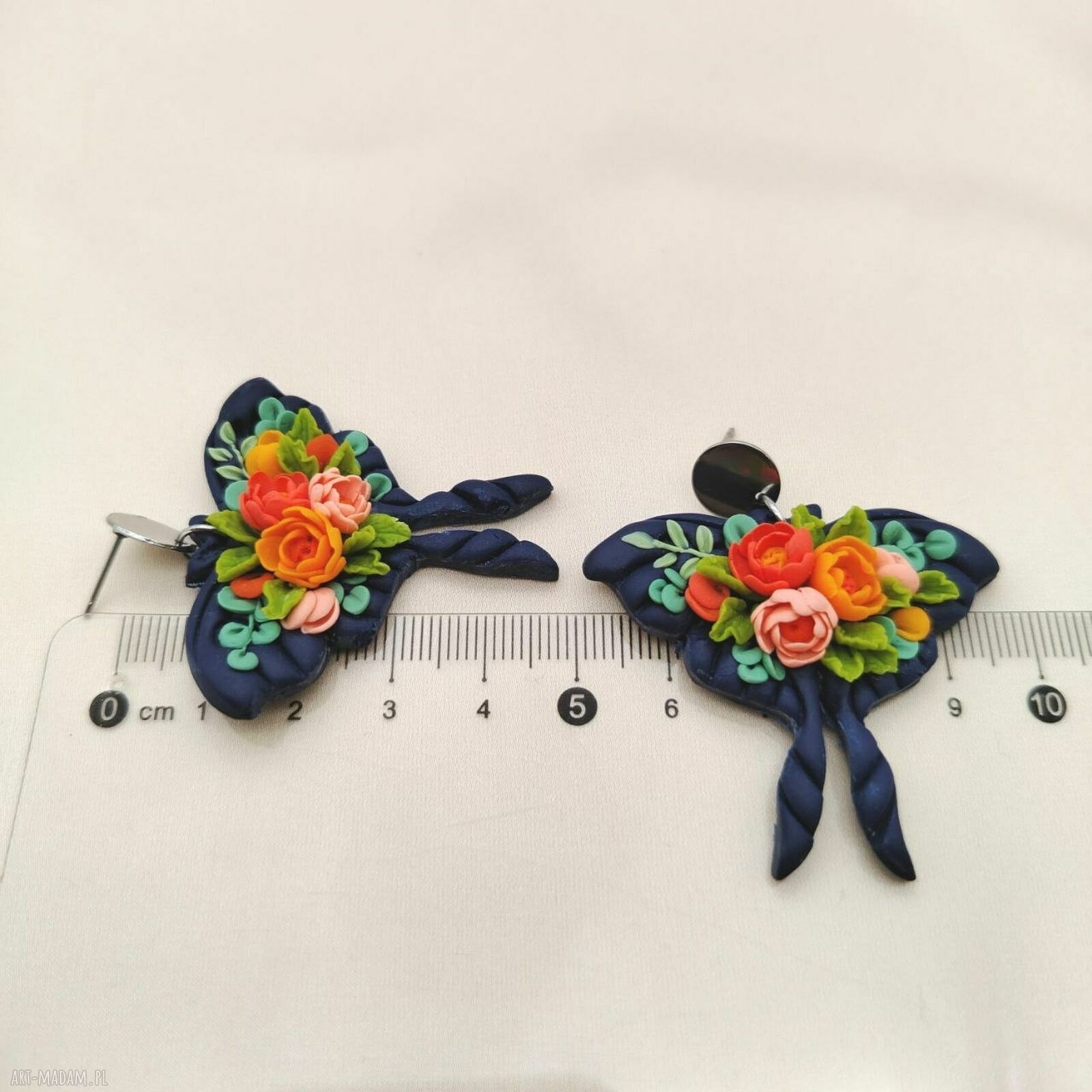 Kolczyki motylki z kwiatami - sztyfty handmade ze stali nierdzewnej