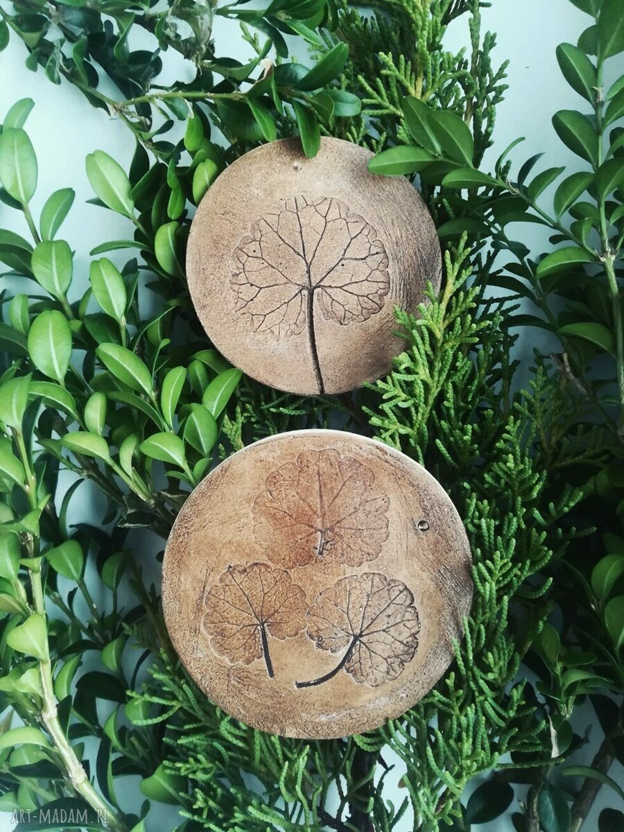 Jesień zamknięta w glinie zestaw 6 ceramicznych zawieszek 7 8 cm, nie szkliwione
