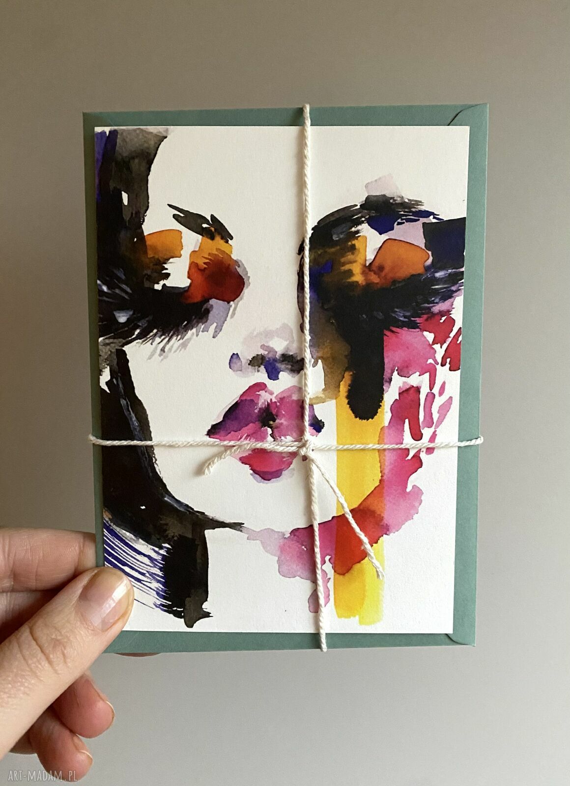 Muse 3 - ilustracja modowa w rozmiarze pocztówki 105 x 148 mm