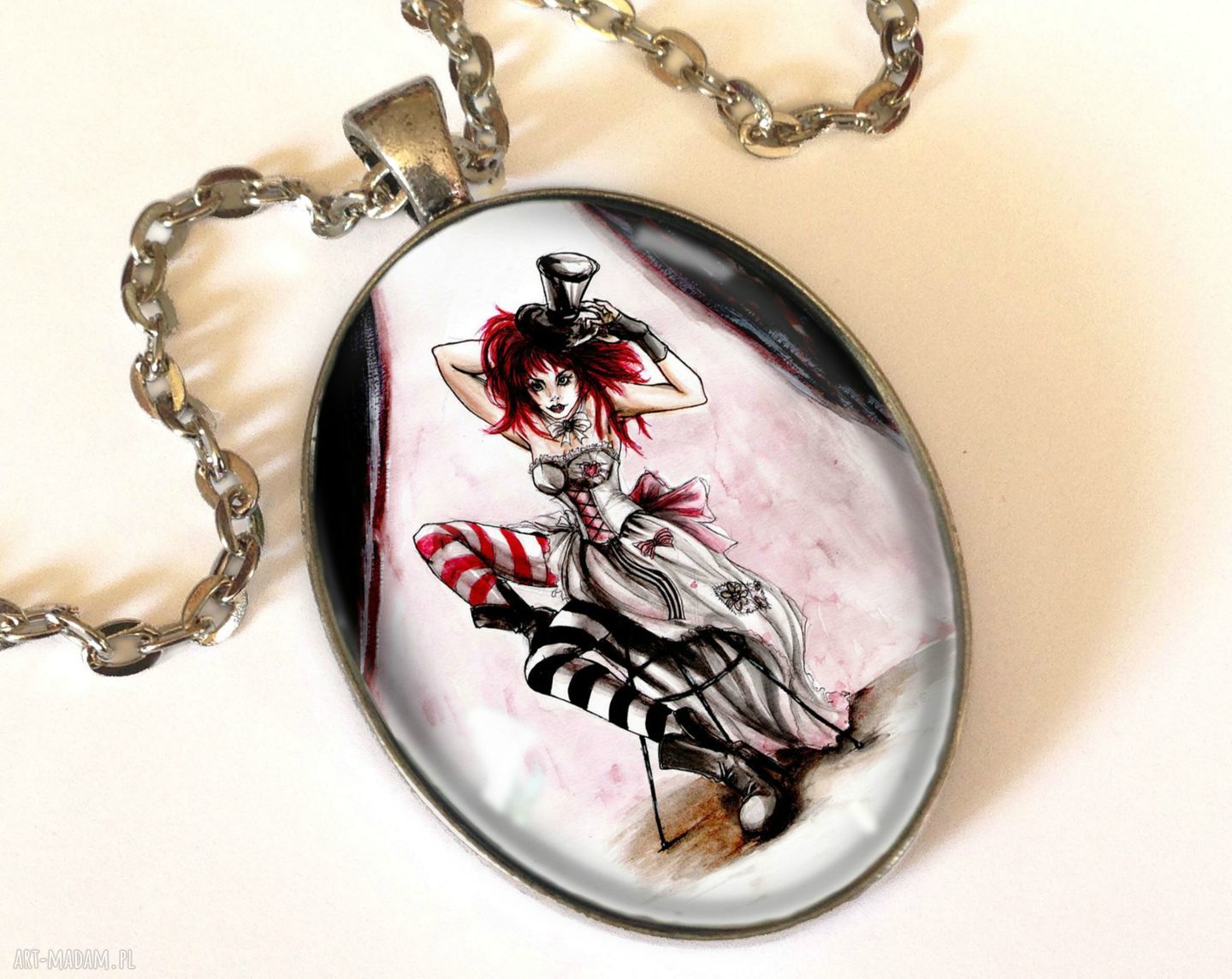 Moulin rouge owalny medalion łańcuszkiem musical prezent ręcznie