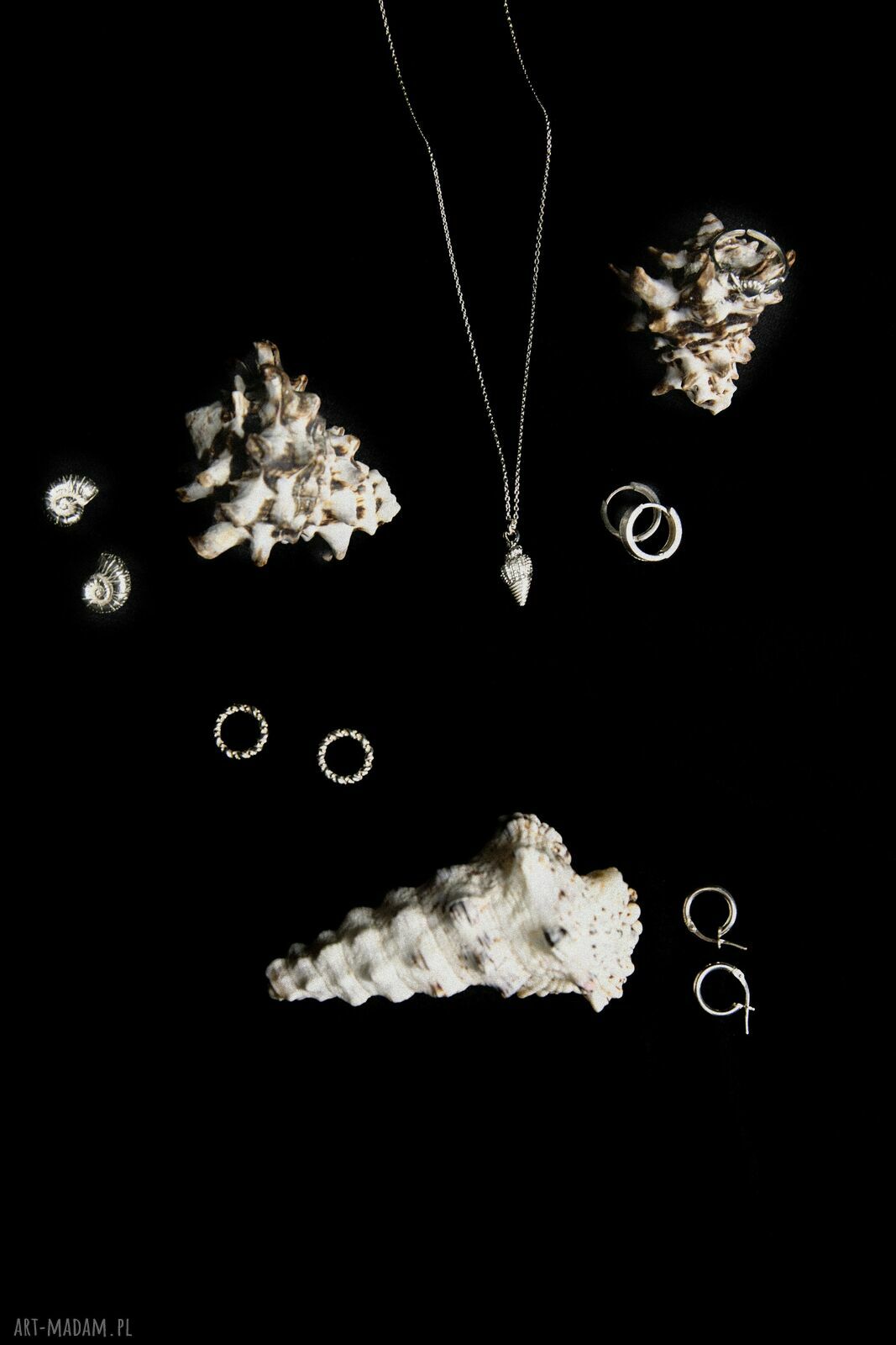 naszyjniki: Naszyjnik z różowego złota z muszelką ręczne wykonanie