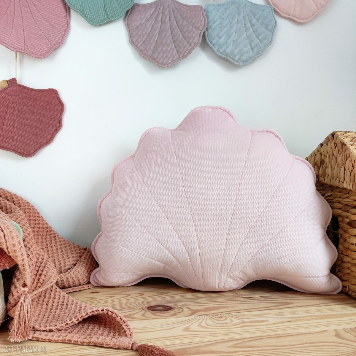 poduszki: Muszla poduszka dekoracja do salonu róż HandMade