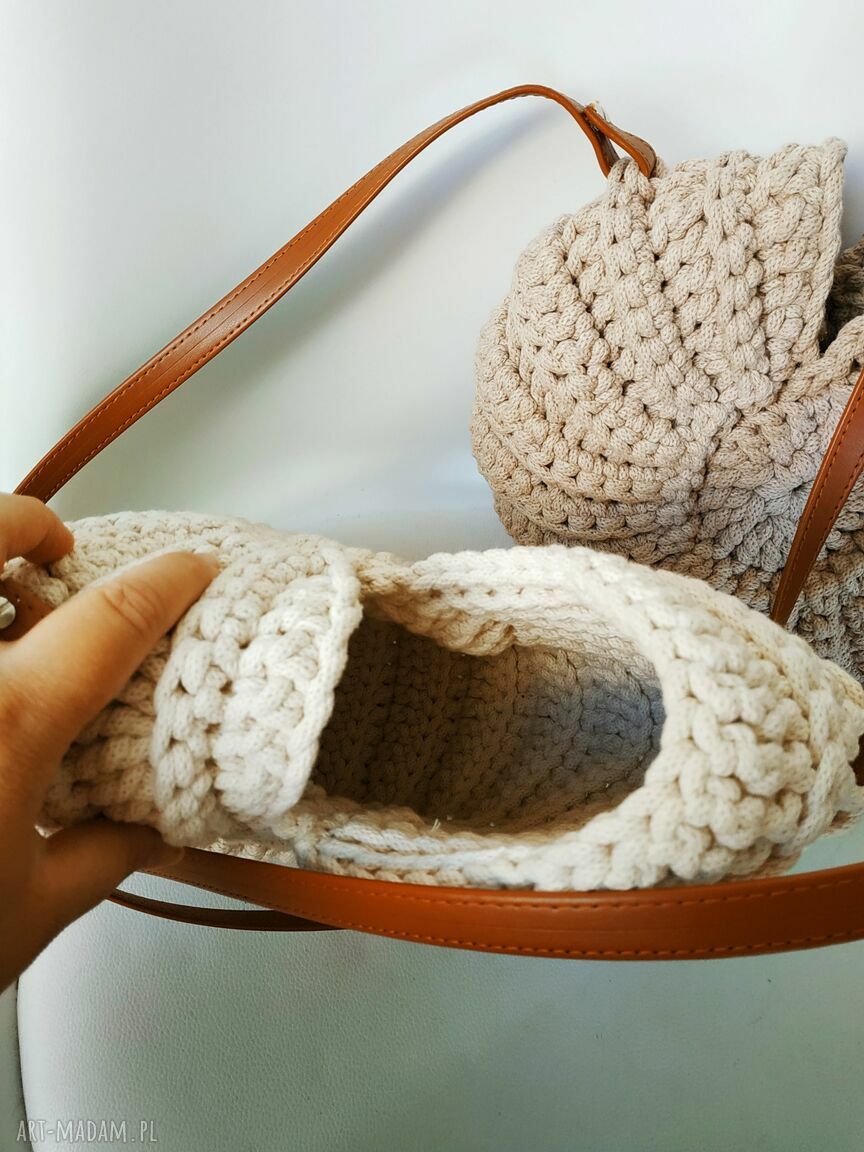 Torebka muszla ze sznurka bawełnianego ecru na ramię (Seashell Bag)