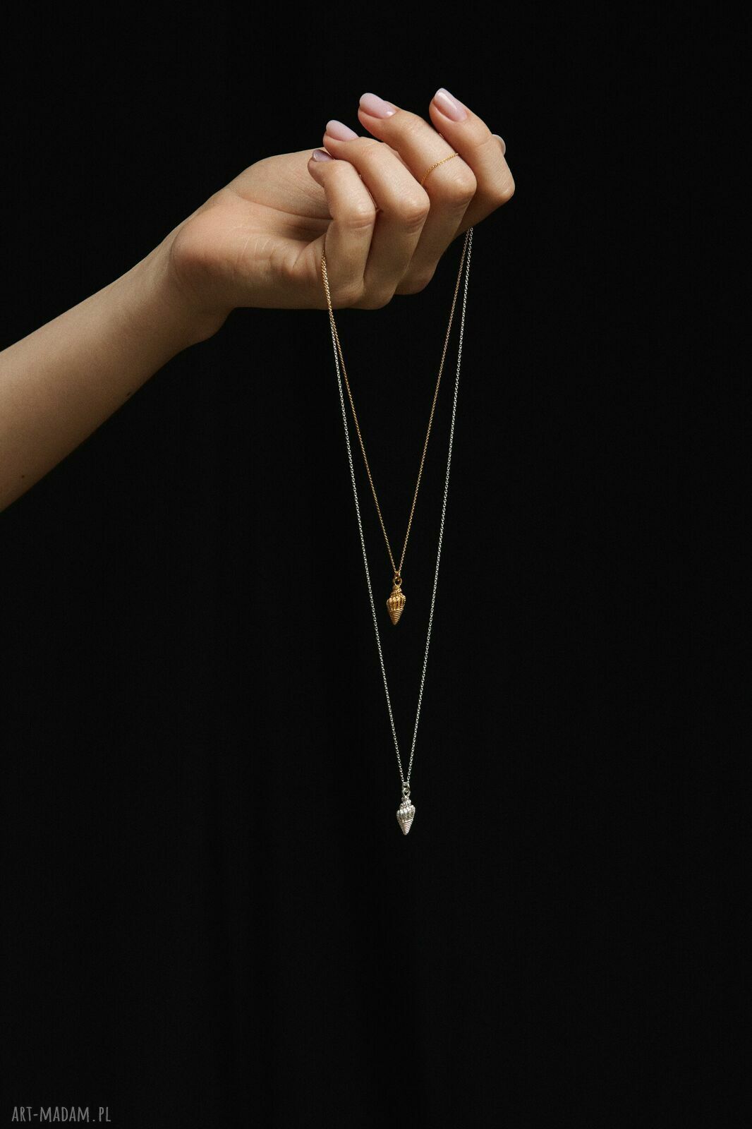 naszyjniki: Naszyjnik z różowego złota z muszelką ręczne wykonanie