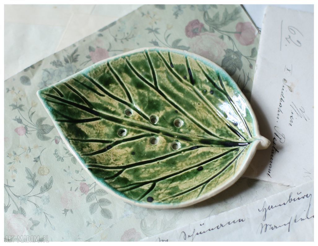 Mydelniczka butelkowy listek - ceramiczny handmade do Twojej łazienki