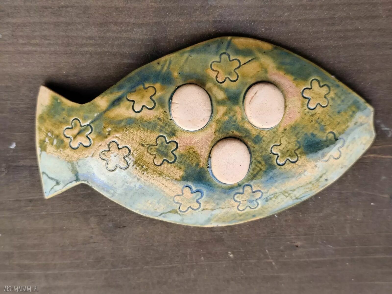 Mydelniczka ceramiczna ryba pełna - ceramiczne rękodzieło do łazienki
