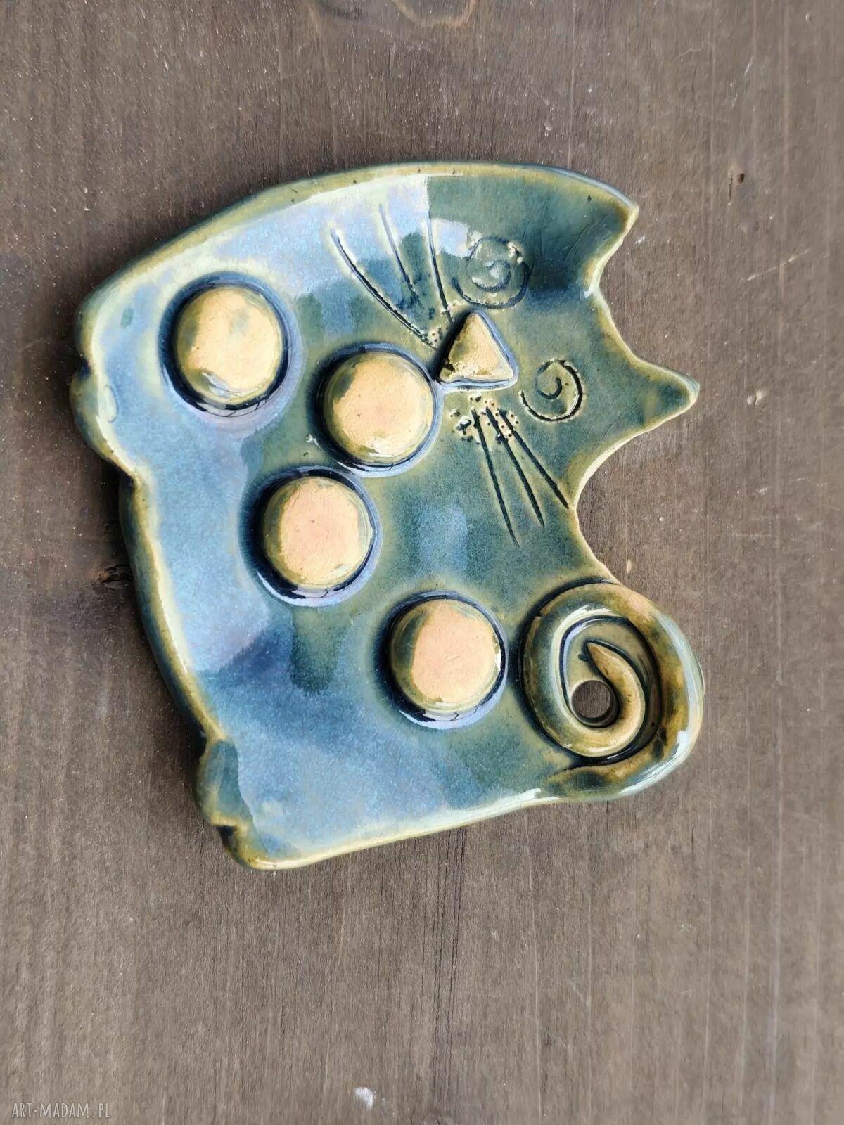 Mydelniczka ceramiczna kot - wyjątkowe rękodzieło do łazienki