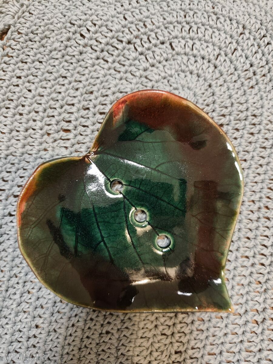 Mydelniczka ceramiczna z gliny szamotowej - zielona ozdoba łazienki