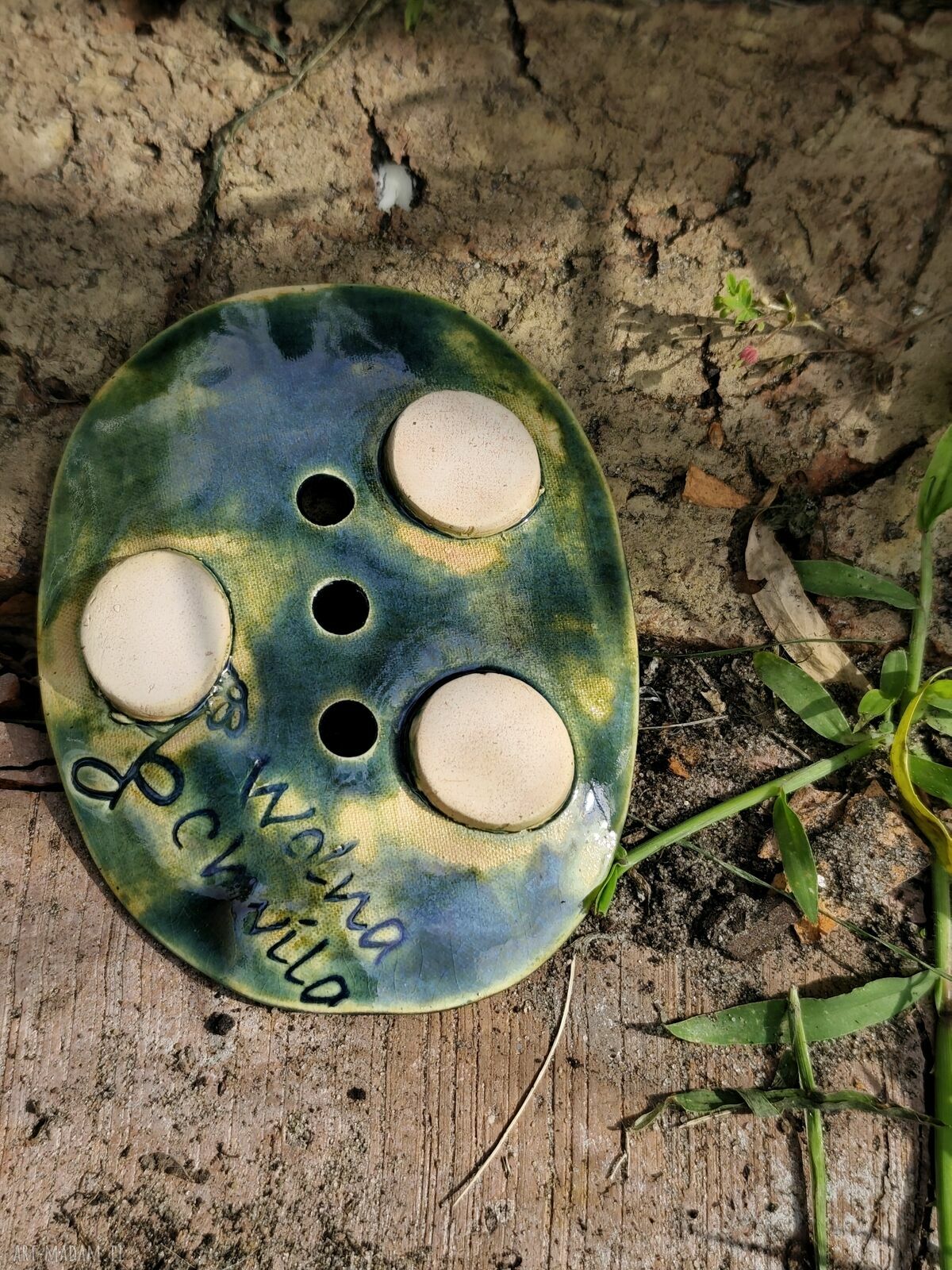 Mydelniczka ceramiczna w kształcie liścia - ręcznie robiona do łazienki i kuchni