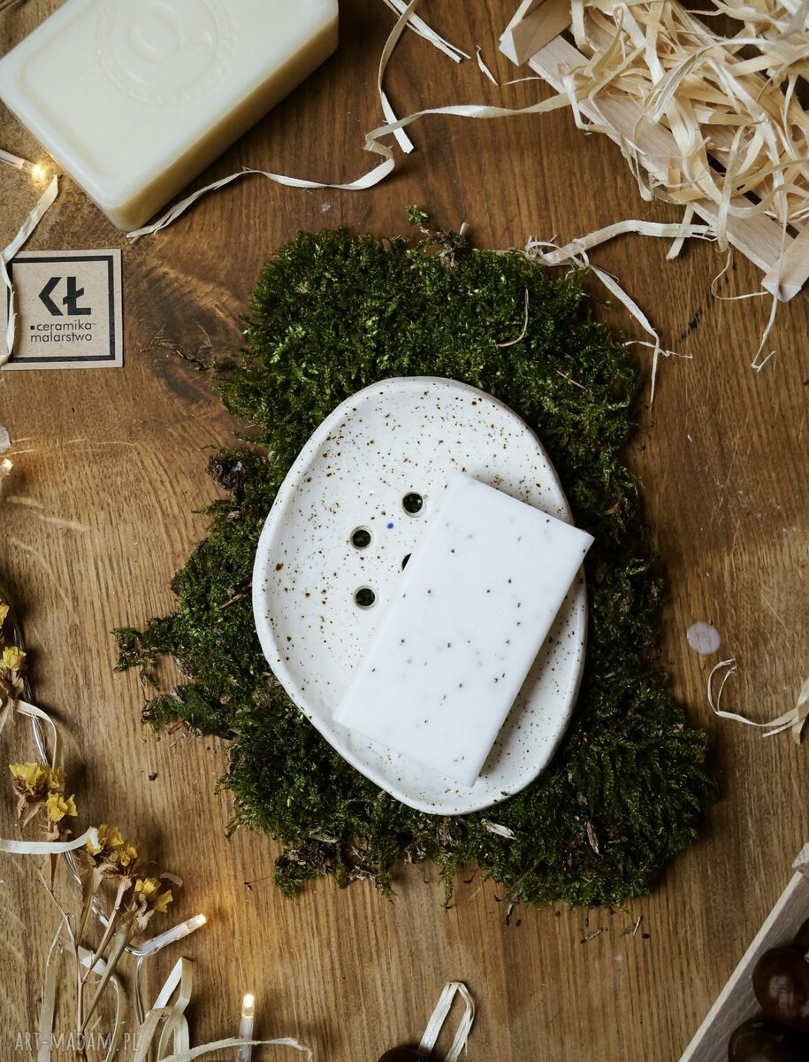 Biała mydelniczka ceramiczna w kształcie elipsy - wypalana dwukrotnie