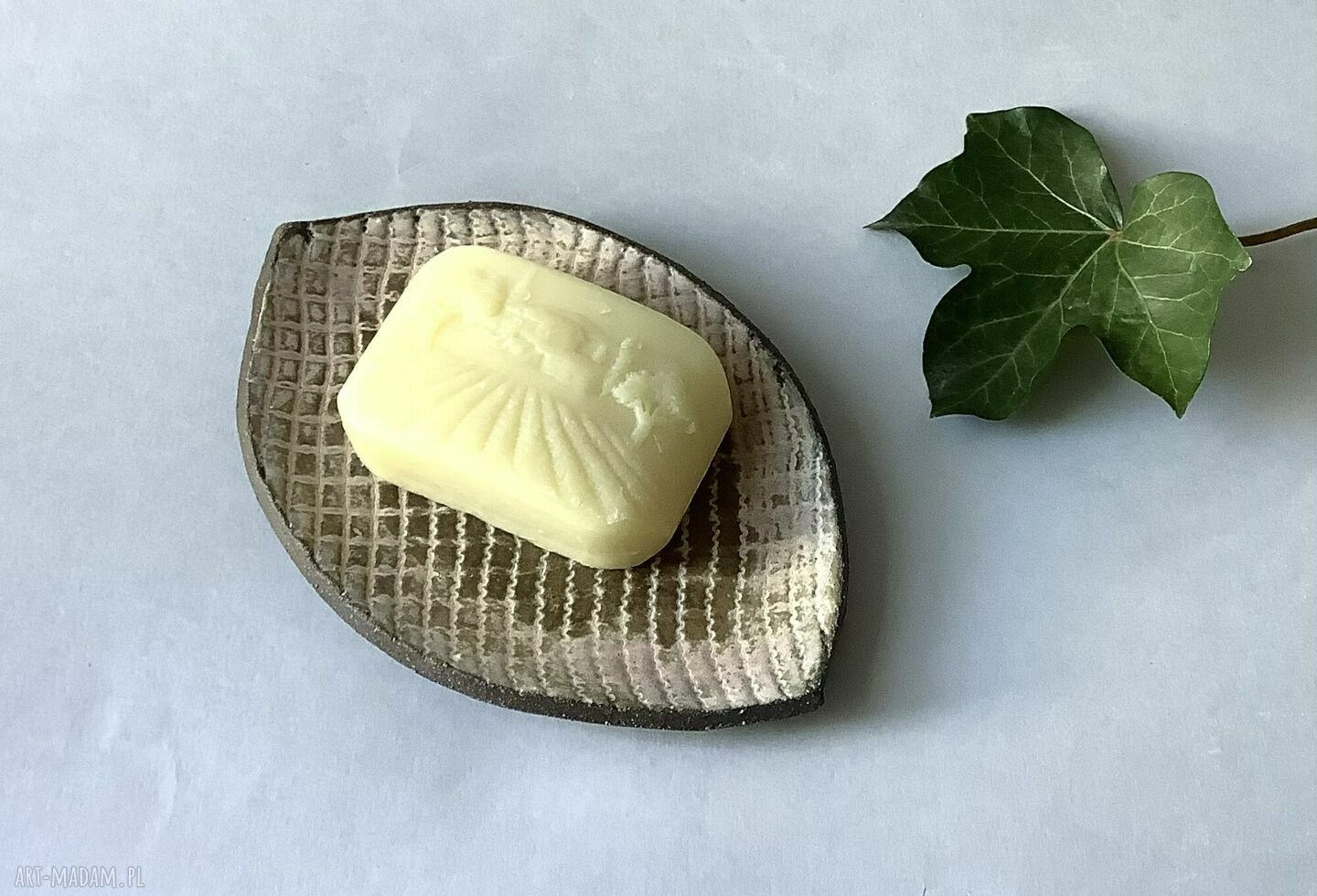 Mydelniczka ceramiczna „W kratkę” - ręcznie robiona do łazienki