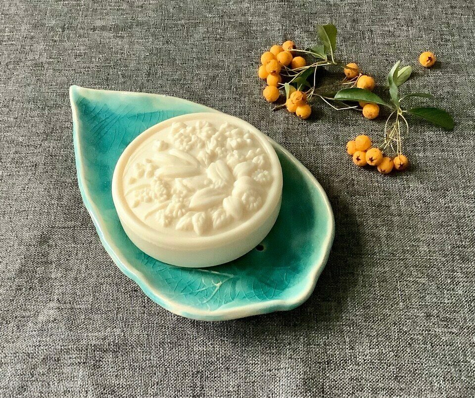 Ceramiczna mydelniczka „Liść” w zieleni - ręcznie robiona ceramika