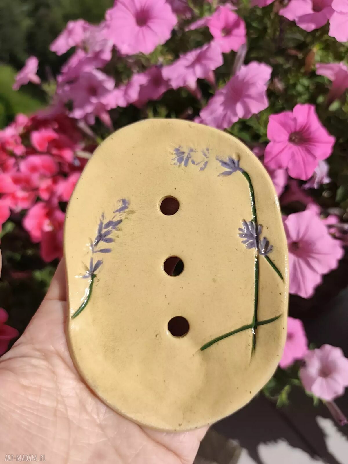 Naturalna ceramiczna mydelniczka z motywem lawendy