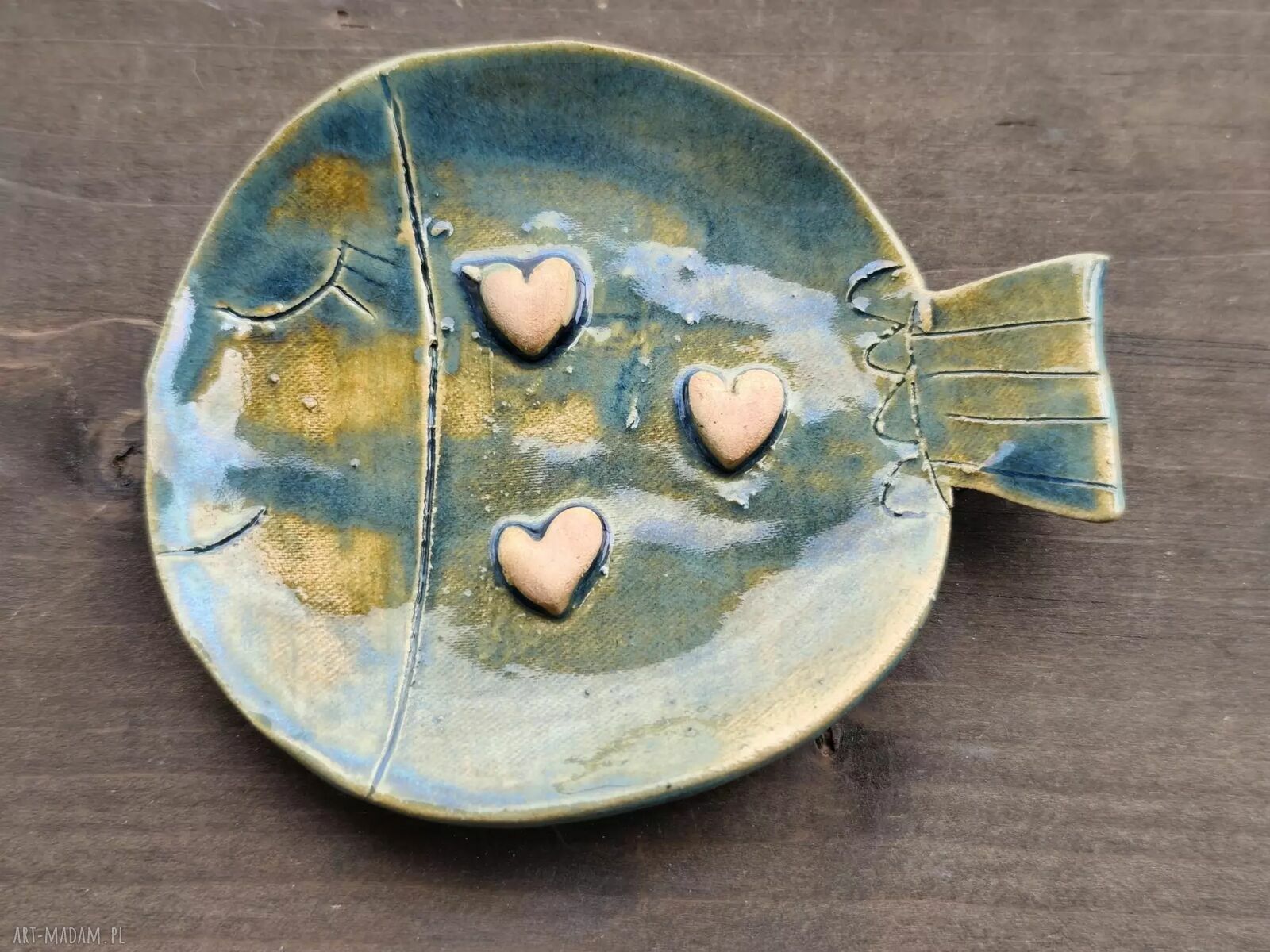Mała ceramiczna mydelniczka w kształcie rybki