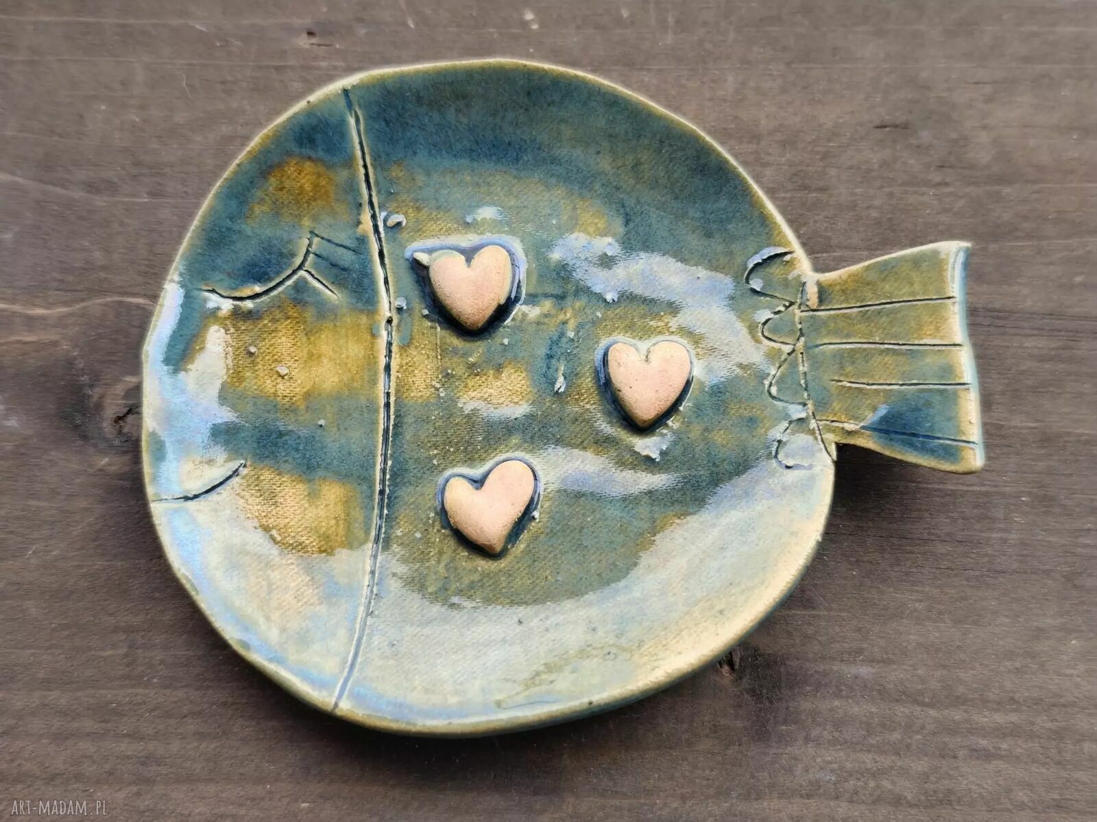 Mała ceramiczna mydelniczka w kształcie rybki