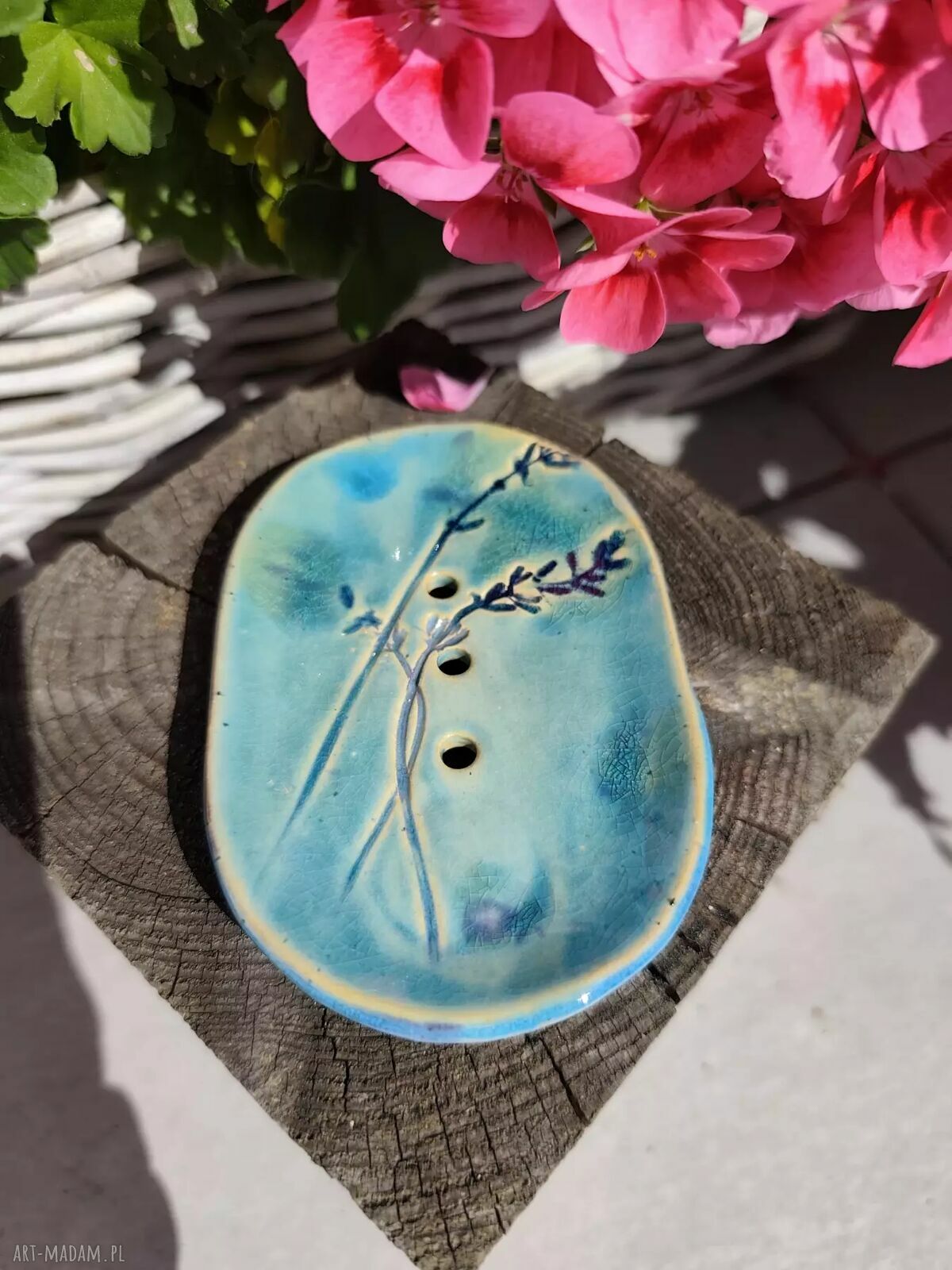 Turkusowa podłużna mydelniczka ceramiczna z lawendą