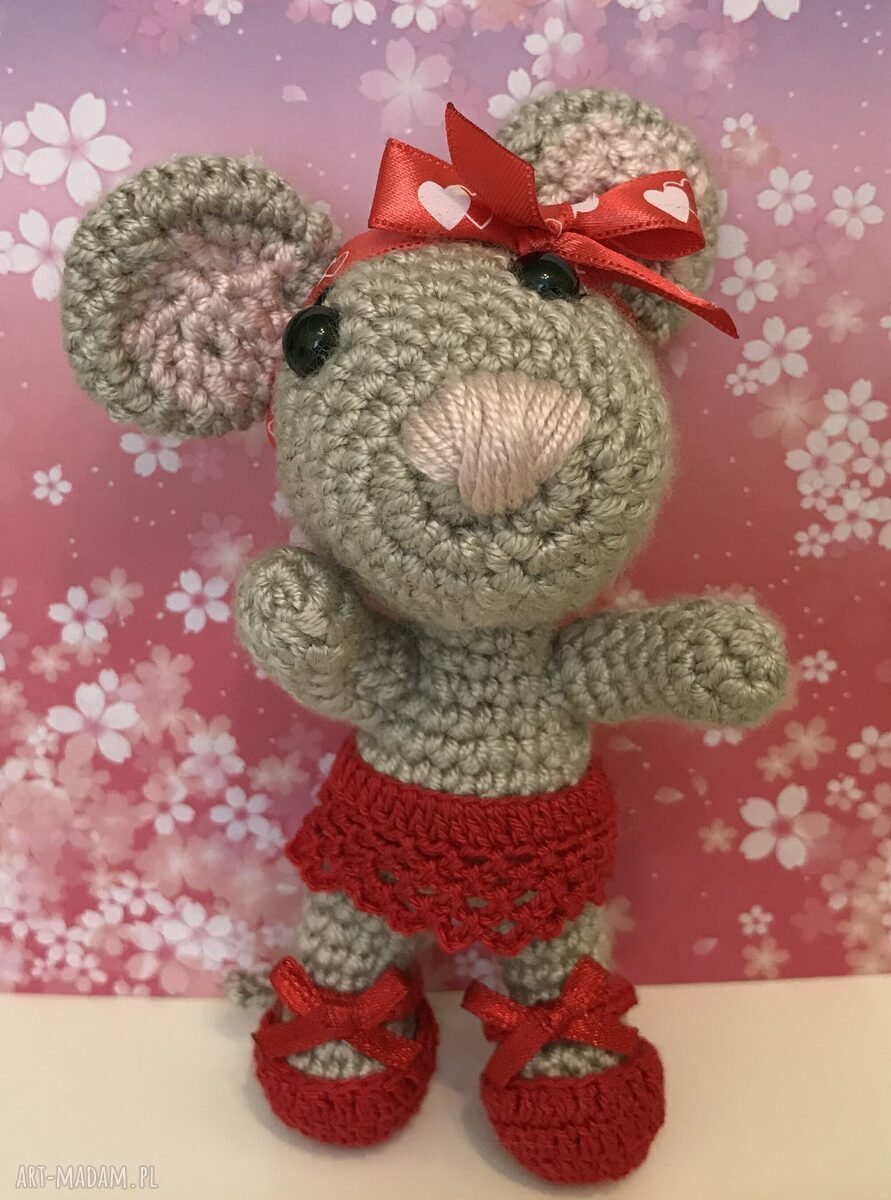 Myszka tancerka baletnica - szydełkowa maskotka handmade dla dziewczynki