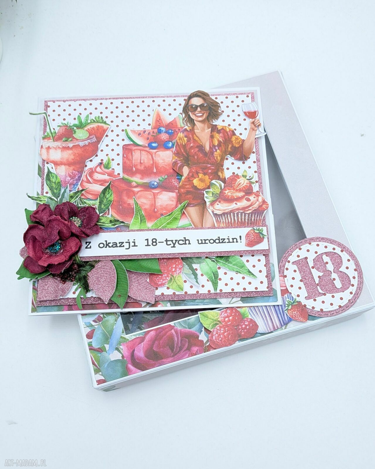 Kartka na 18 urodziny w pudełku - ręcznie robiona scrapbooking