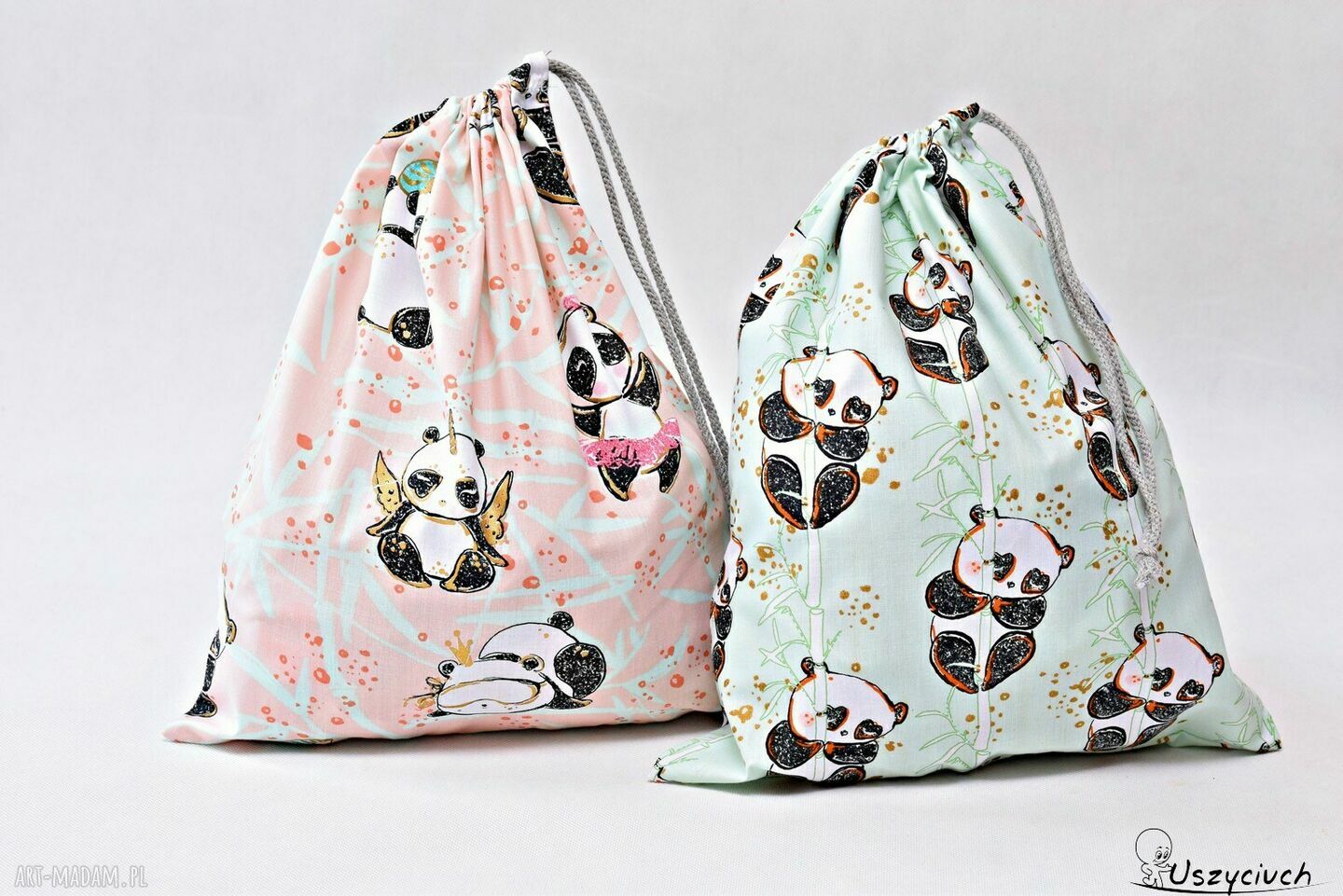 Worek na buty i kapcie dla dziecka - panda na miętowym tle
