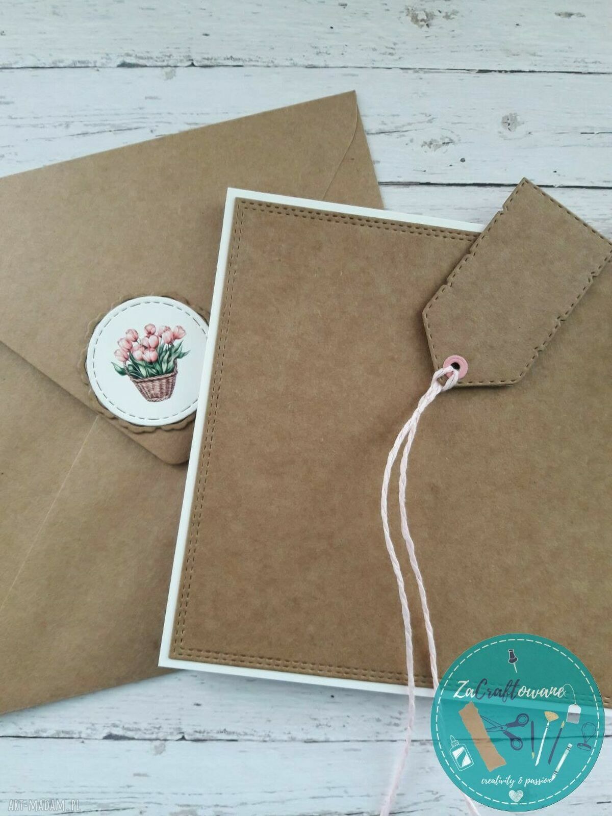 Kartka na Dzień Mamy (lub na inną okazję) z tulipanami w koszu - ręcznie robiona scrapbooking