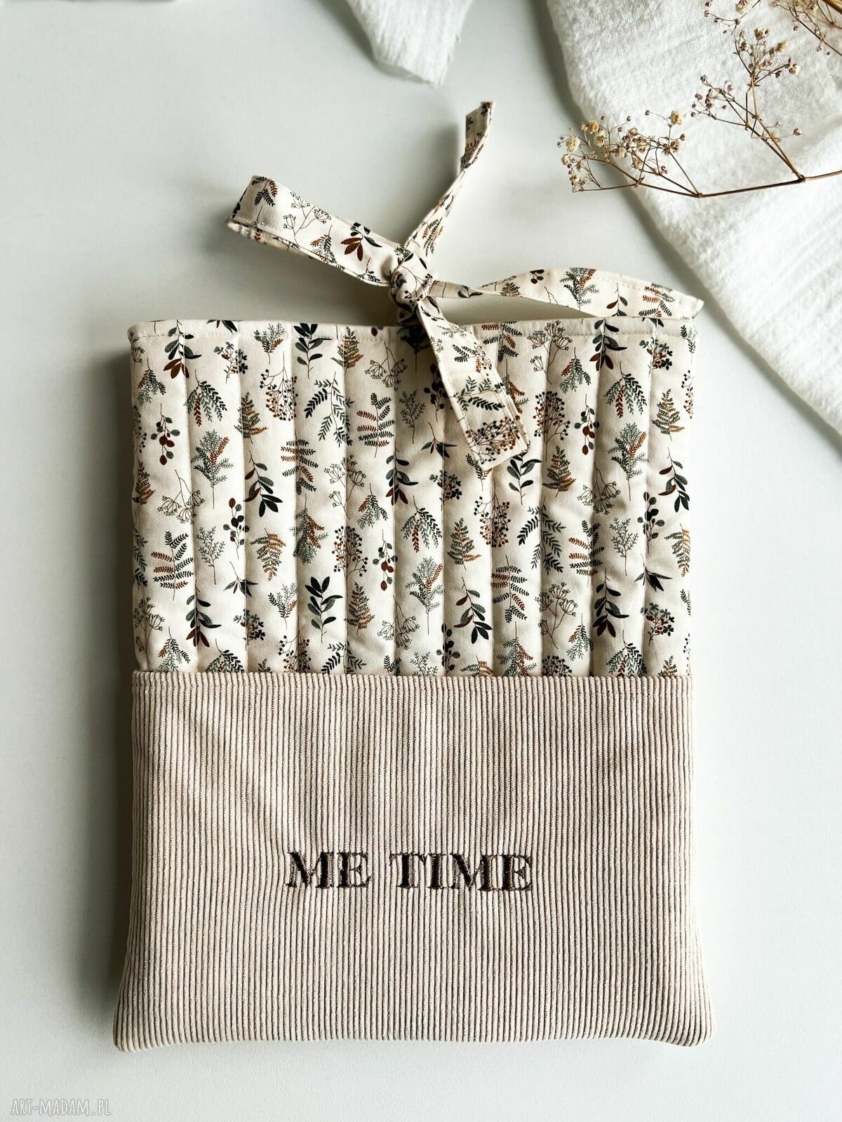 Etui na książkę Me time - ochrona i rytuał czytania przy kawie