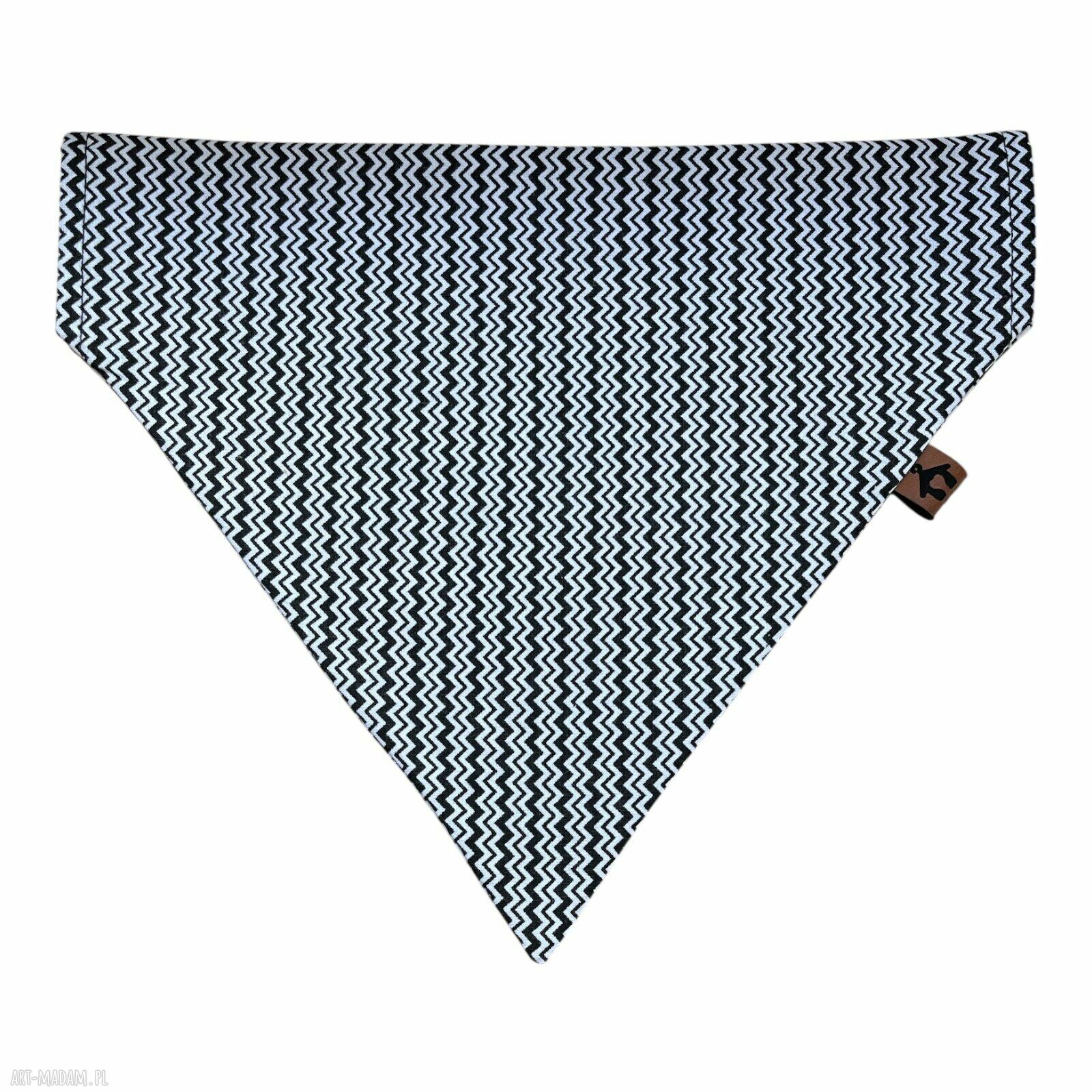 Ręcznie wykonana bandana na obrożę z bawełny Zygzak (L 24x21 cm)