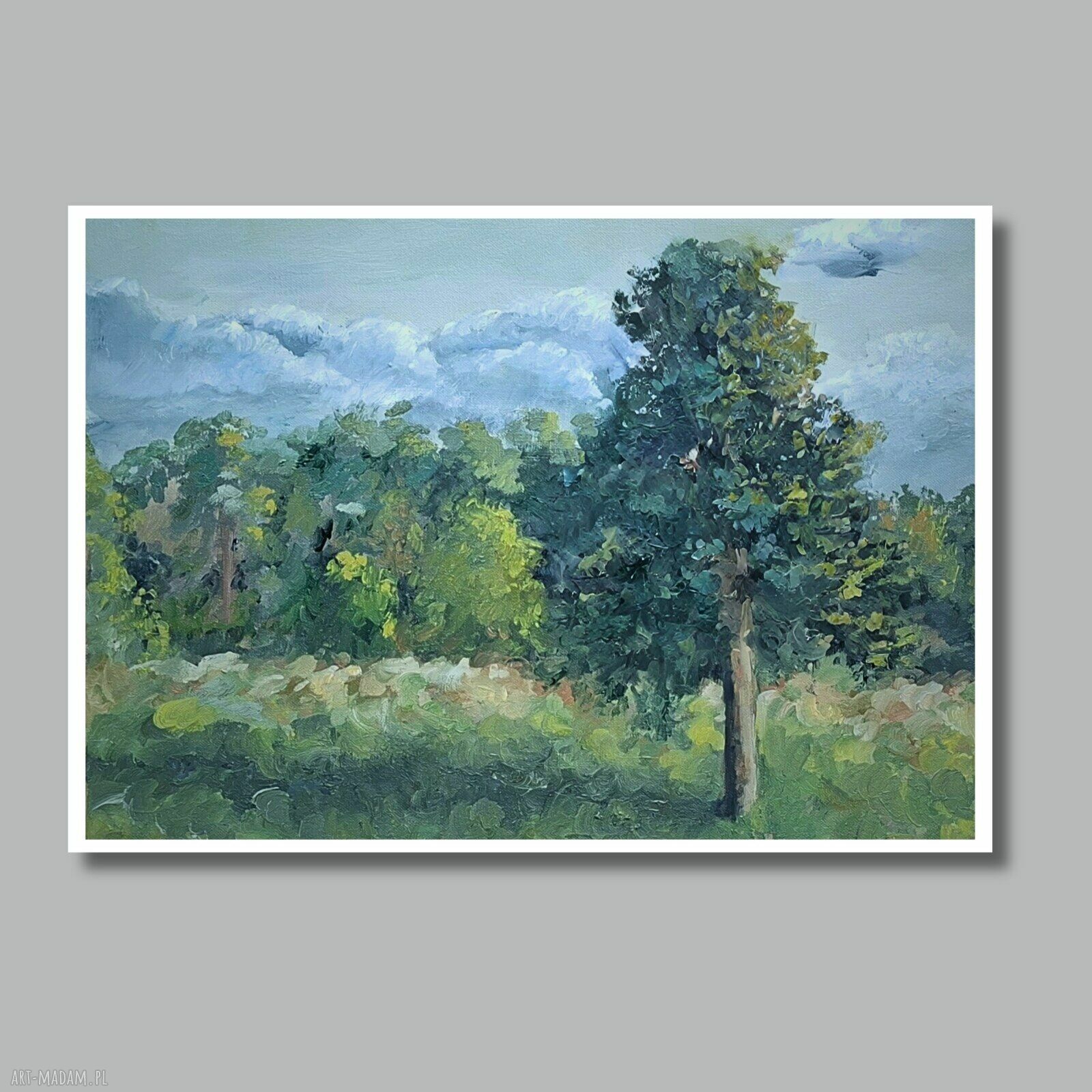 Na polach - plakat A4 z pejzażem, zielona polana i drzewo
