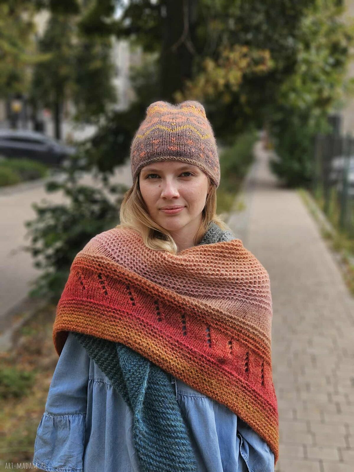 Czapka Autumn - jesienna czapka na drutach, ręcznie robiona